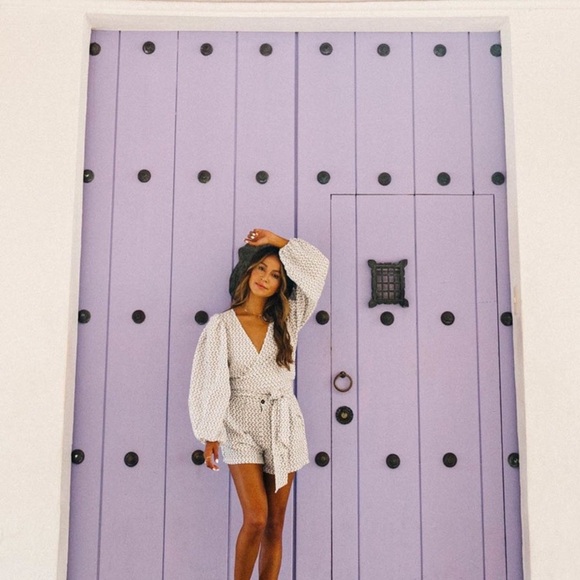 Billabong x Sincerely Jules Wrapped in Love Wrap Puff Long Sleeve Blouse Top - Picture 9 of 12